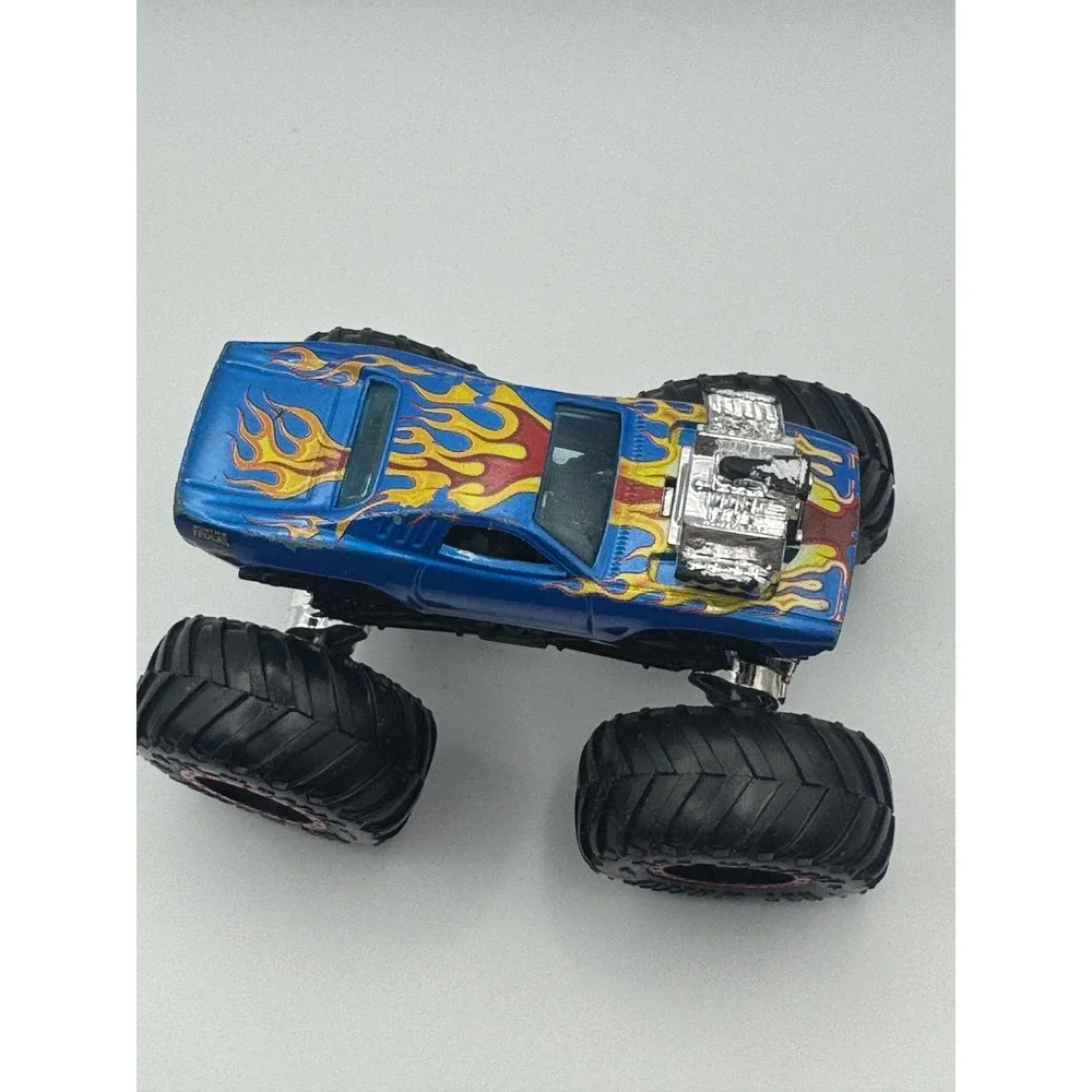 Mattel Hot Wheels‎ Monster Trucks Crash Legends 2021 Rodger Dodger Blue Flames